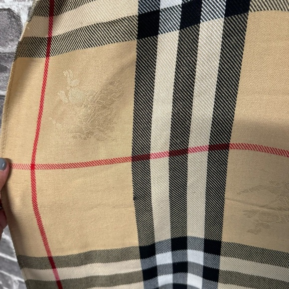 Burberry scarf nova check tan white plaid fringe hem - Picture 3 of 7